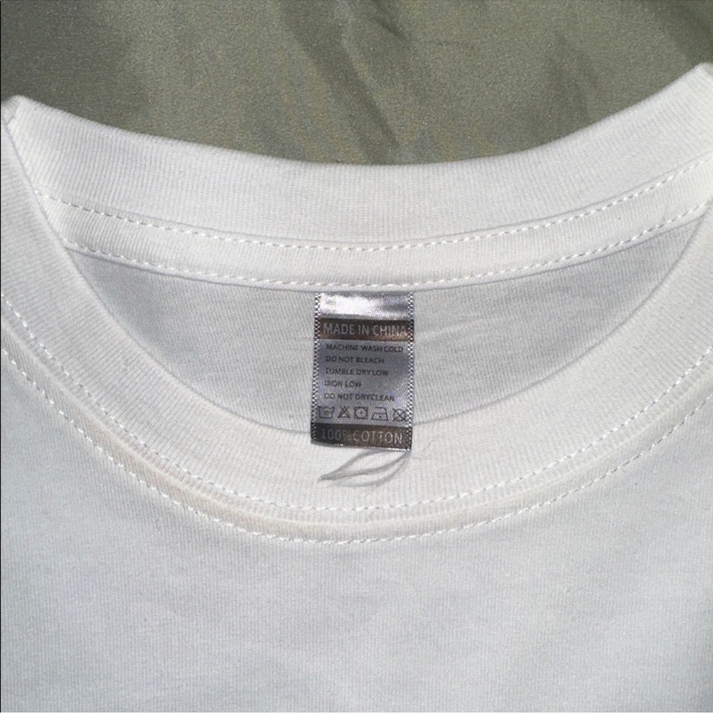 Cropped graphic tee - Picture 3 of 3